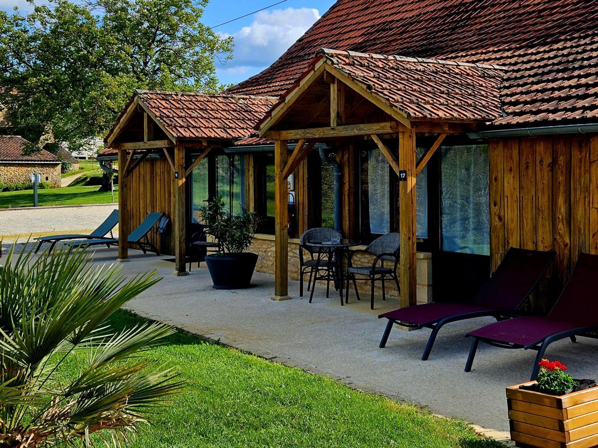 Domaine De La Rhonie Hotel Meyrals Exterior photo