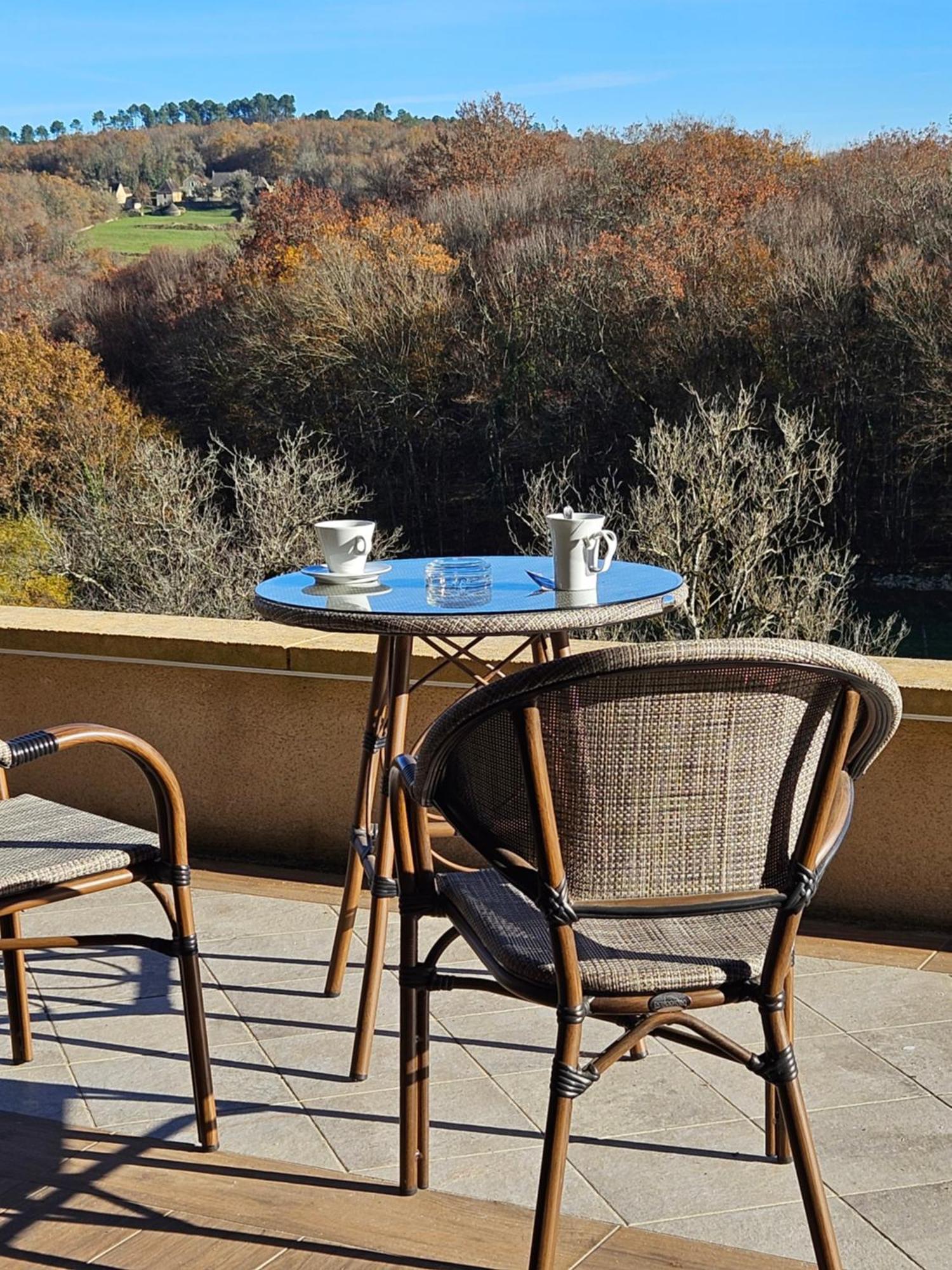 Domaine De La Rhonie Hotel Meyrals Exterior photo
